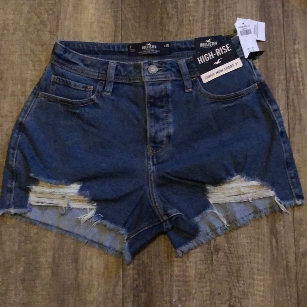 Hollister High-Rise Denim Curvy Mom Shorts 3” 28” Waist - Distressed Front NWT